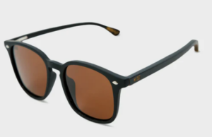 moana-road-debbie-reynolds-black-sunglasses