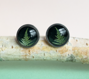 green-fern-stud-earrings-glass-stless-steel
