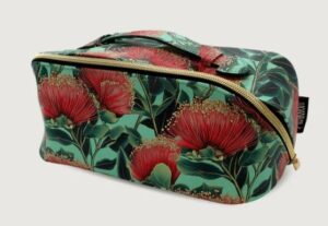 geraldine-pohutukawa-toiletry-bag-25x12cm-1