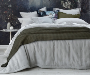 laundered-linen-pewter-king-bedspread-set