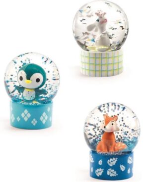 so-wild-snow-globe-3-assorted-designs