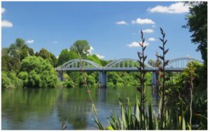 fairfield-bridge-960x595-nz-canvas-print