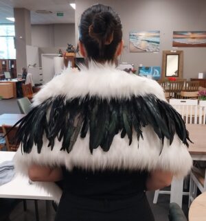 korowai-aoraki-black-feathers-14-length-120x30cm