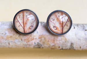 autumn-leaf-stud-earrings-glass-stless-steel