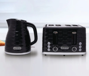 westinghouse-4-slice-toaster-and-kettle-pack-black