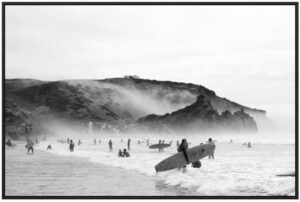 catching-waves-canvas-wblack-frame-120x80cm