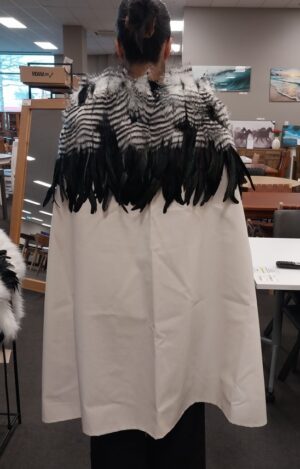 Korowai Duck Cotton Black Feather 125X100H