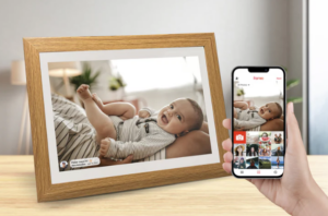 Frameo 15.6 Inch Digital Photo Frame White