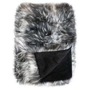Heirloom Alaskan Wolf Acrylic Throw 150X180Cm