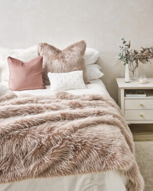 Heirloom Peony Plume Arylic Throw 150X220Cm