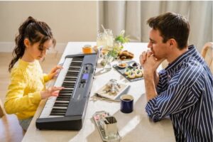 Casio Keyboard 61 Full Size Light Up Keys Black