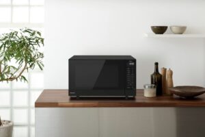 Panasonic Black 27L 1000W Flat Microwave Bed