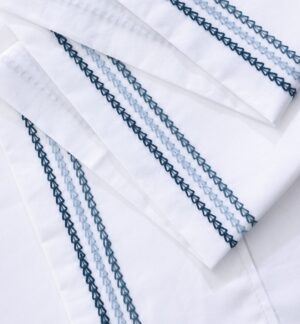 Medea 250Tc Cotton Embroidered Blues King Sheet Se